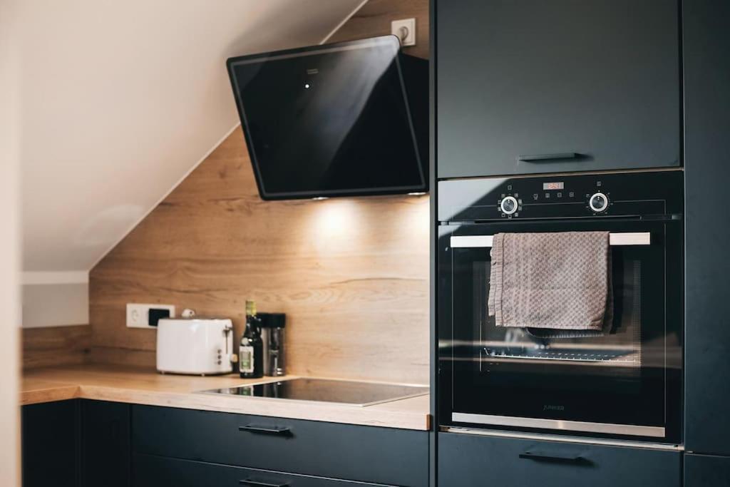 Tip! Toplage In Dresden! Moderne 100 Qm Ferienwohnung Fuer Familien Und Kleine Gruppen Exterior foto